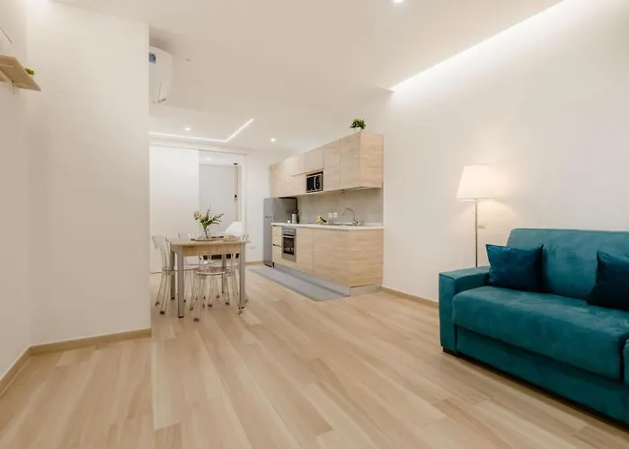 Graziano Airport Неаполь